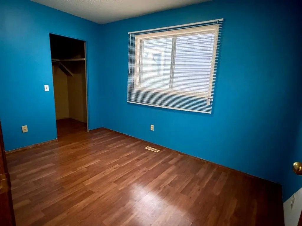 250 Falmere Way NE Calgary AB t3j2x6