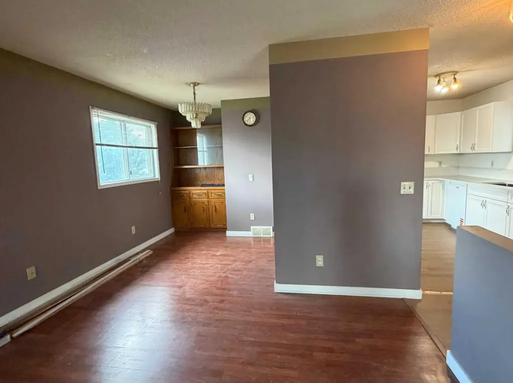 250 Falmere Way NE Calgary AB t3j2x6