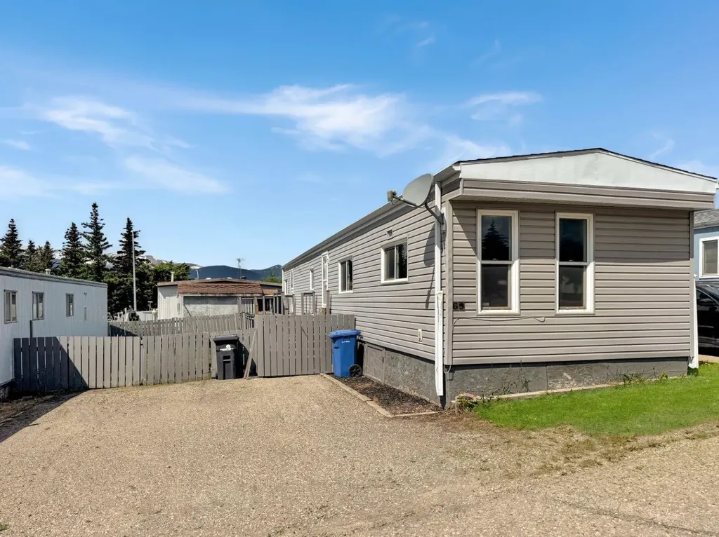 69 Shand Trailer Court Grande Cache AB T0E0Y0