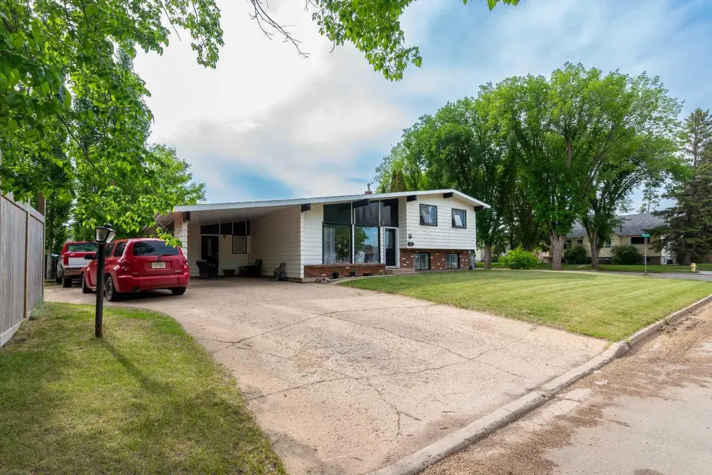 4801 40 Street Lloydminster SK S9V0C3