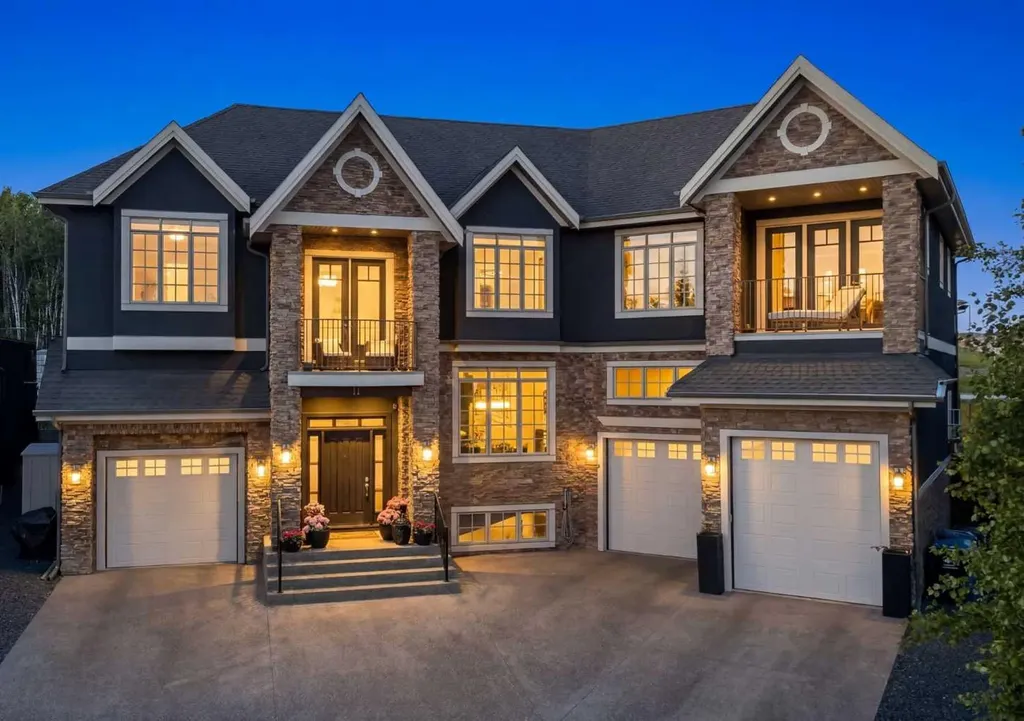 11 Elveden Place SW Calgary AB T3H 0L1