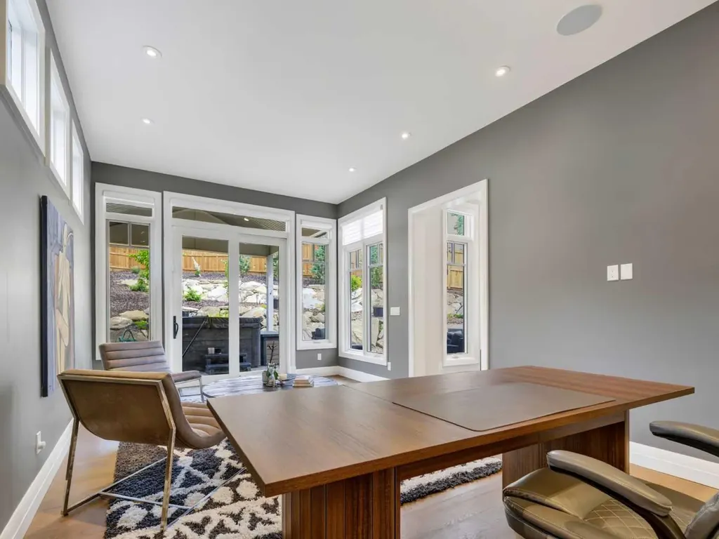 11 Elveden Place SW Calgary AB T3H 0L1