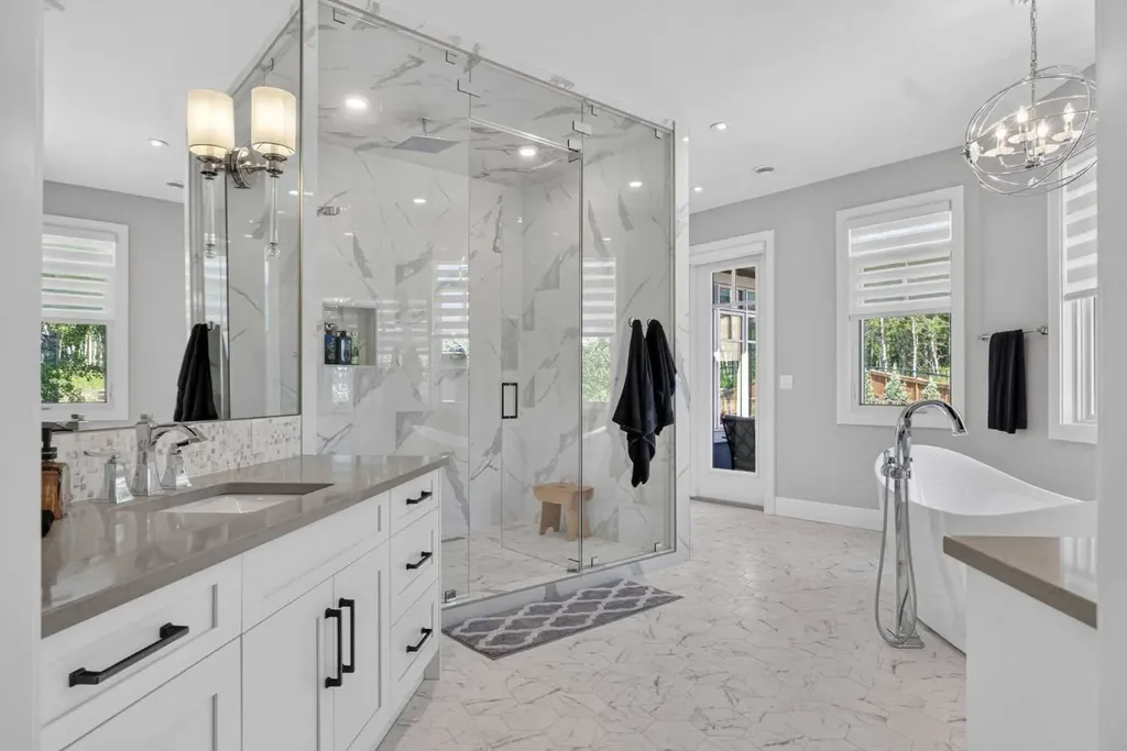 11 Elveden Place SW Calgary AB T3H 0L1