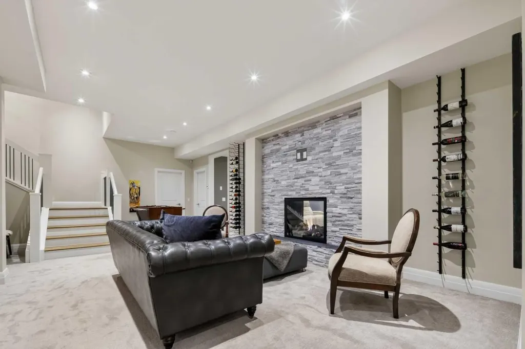 11 Elveden Place SW Calgary AB T3H 0L1