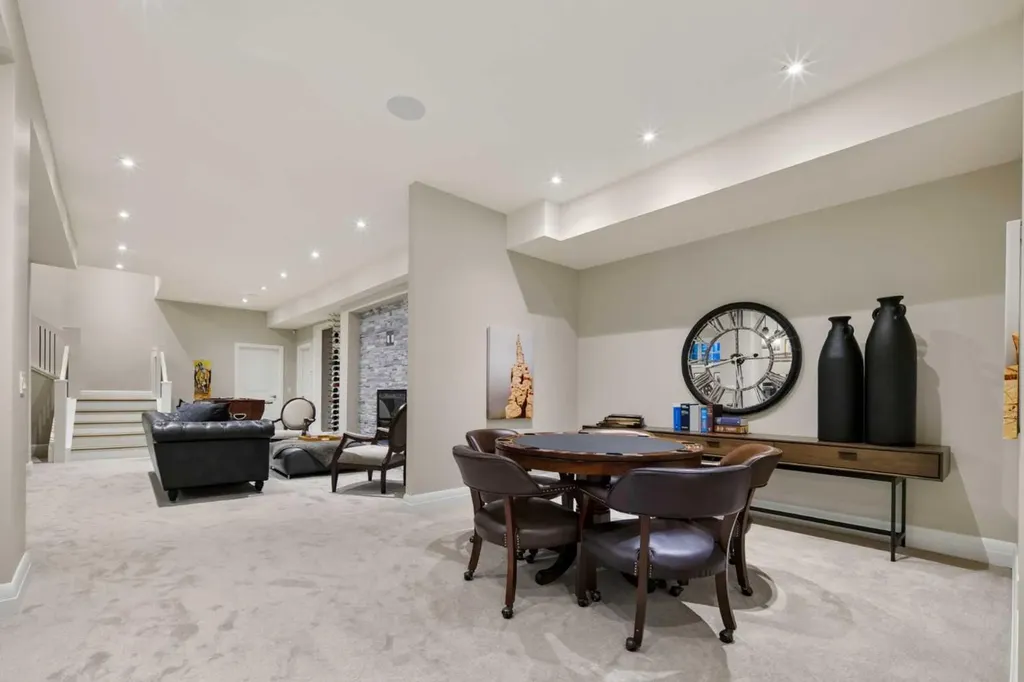 11 Elveden Place SW Calgary AB T3H 0L1