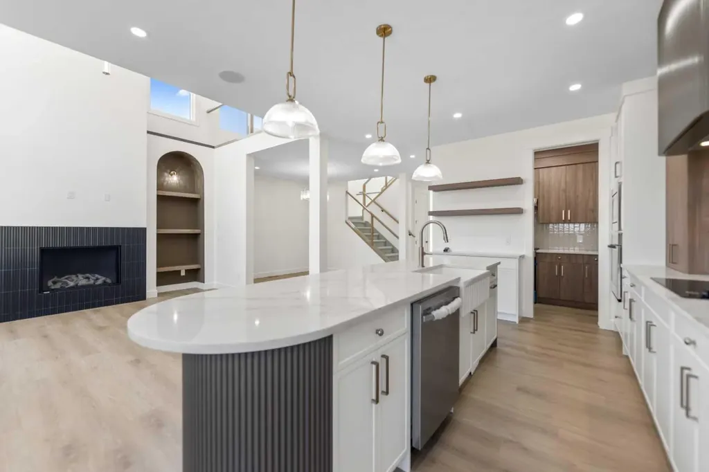 59 Walcrest View Calgary AB T2X 4G3