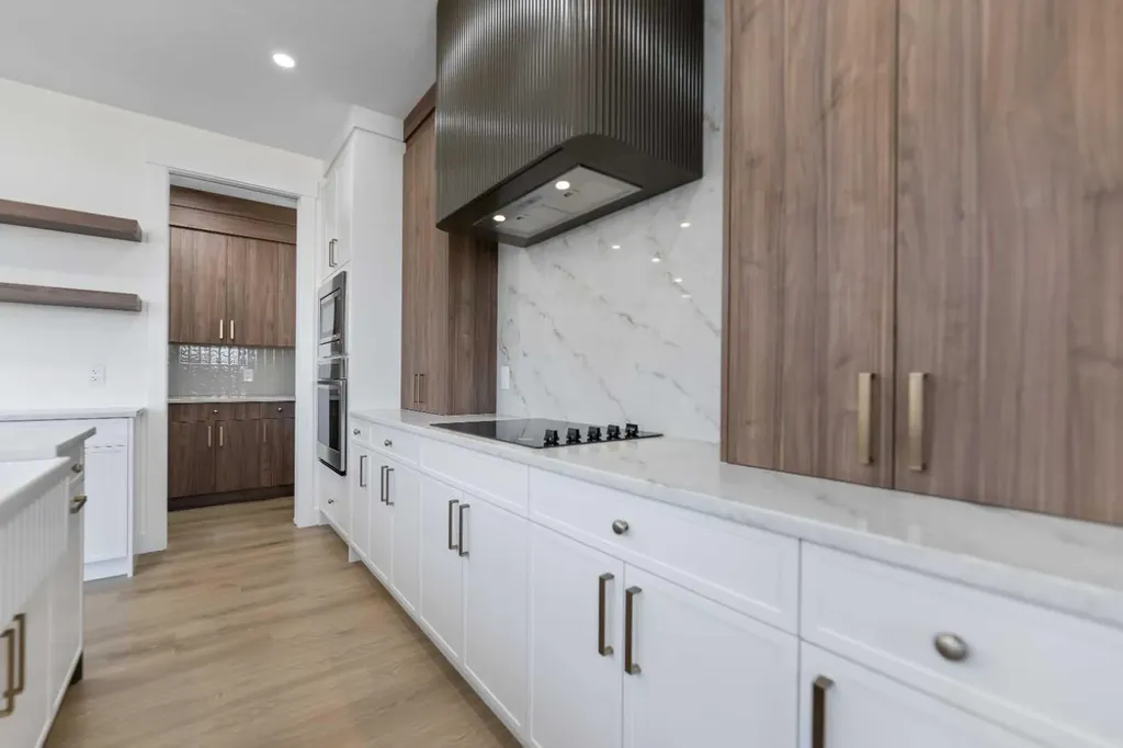 59 Walcrest View Calgary AB T2X 4G3