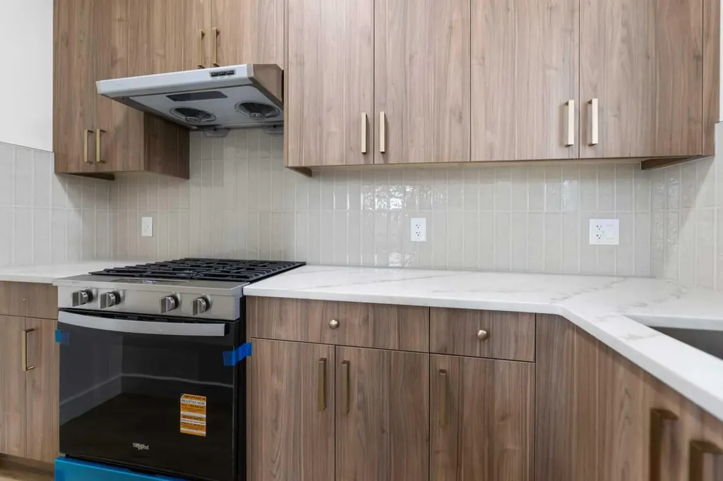 59 Walcrest View Calgary AB T2X 4G3