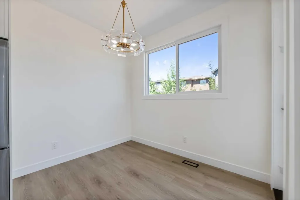 59 Walcrest View Calgary AB T2X 4G3