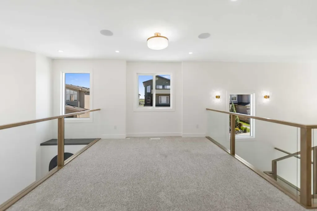 59 Walcrest View Calgary AB T2X 4G3