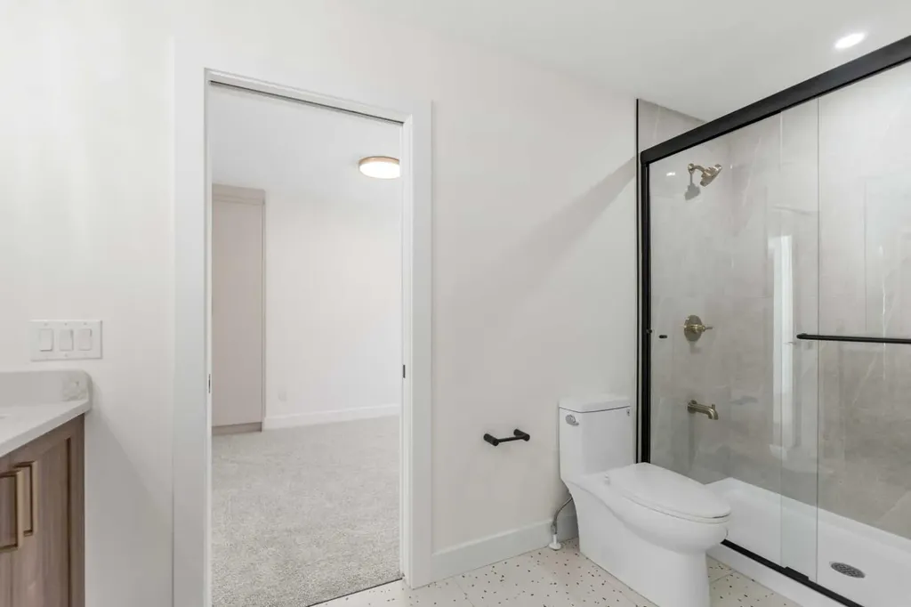 59 Walcrest View Calgary AB T2X 4G3