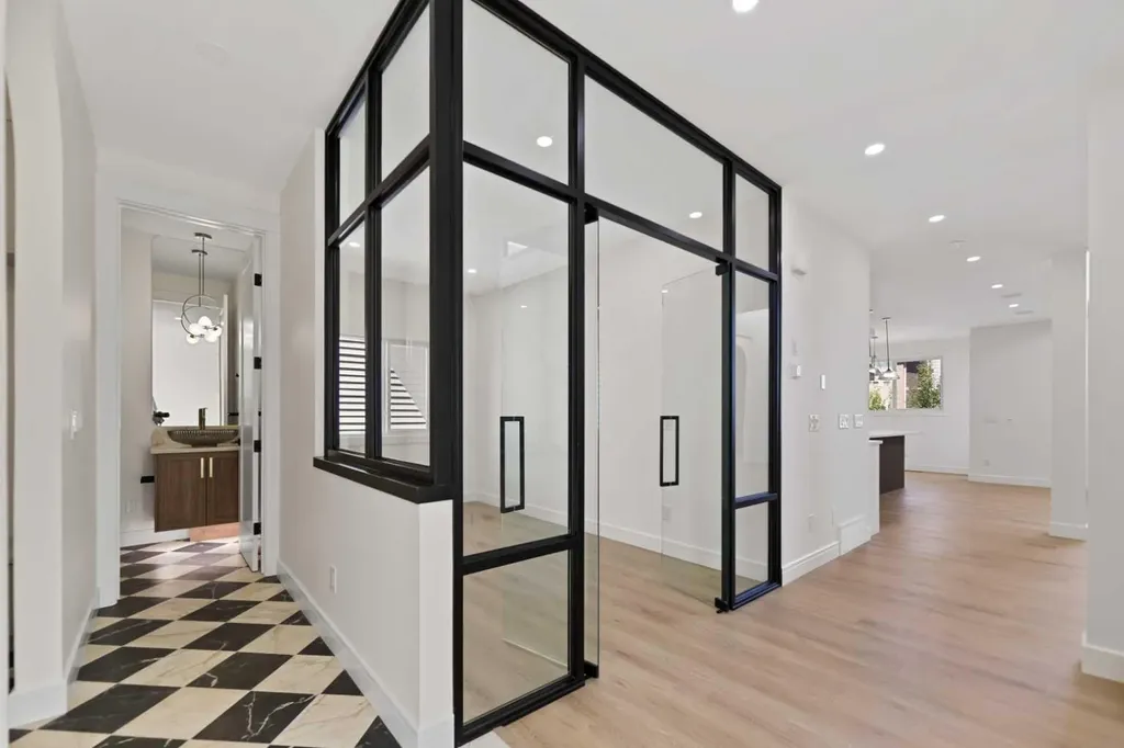 59 Walcrest View Calgary AB T2X 4G3