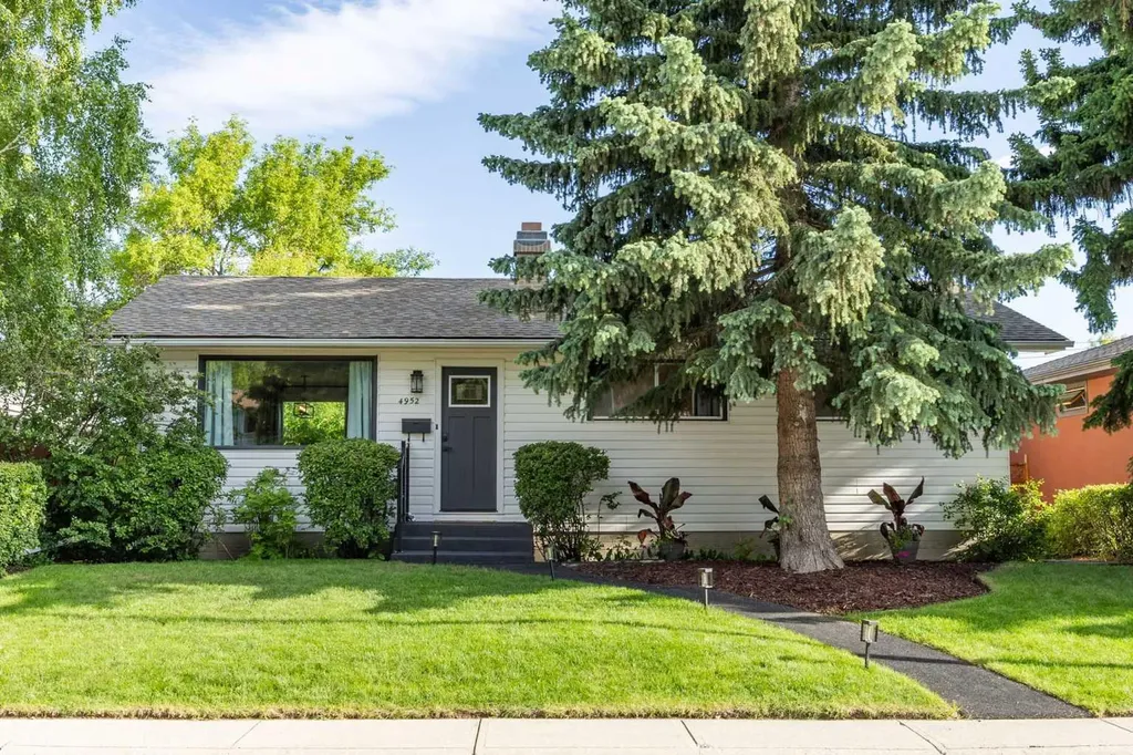 4952 Vanguard Road NW Calgary AB T3A 0R5