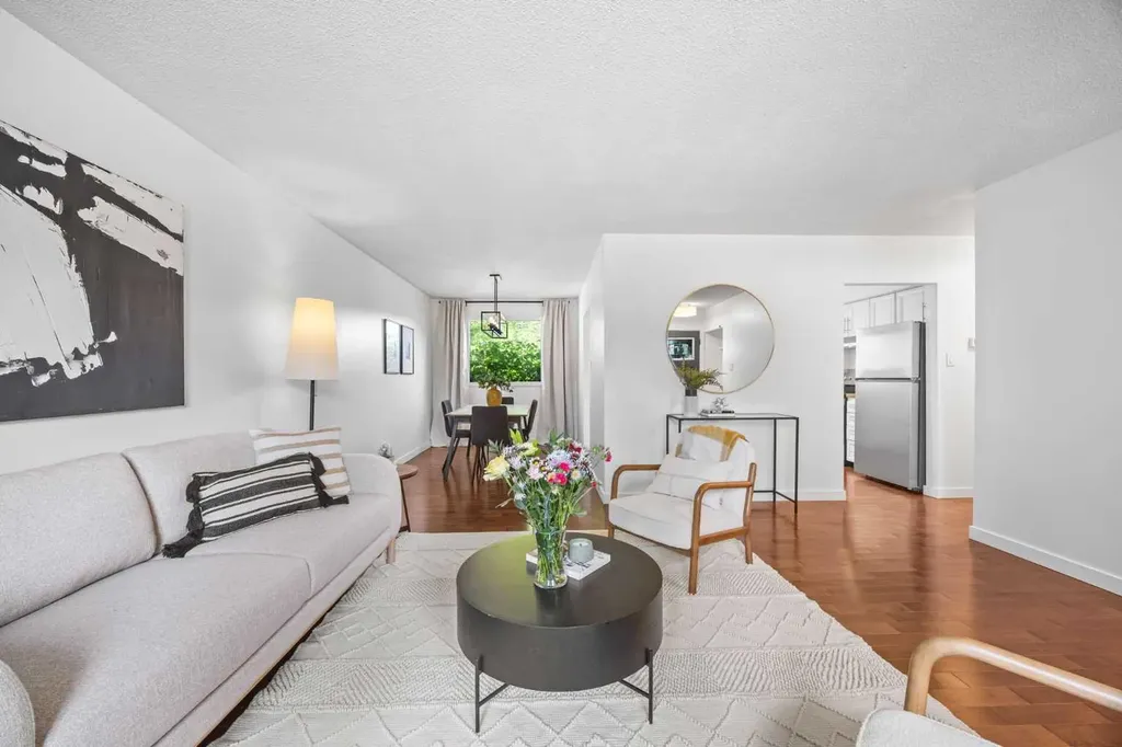 4952 Vanguard Road NW Calgary AB T3A 0R5