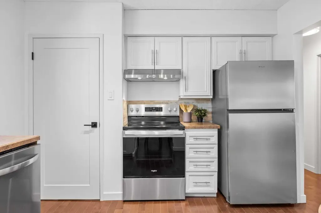 4952 Vanguard Road NW Calgary AB T3A 0R5