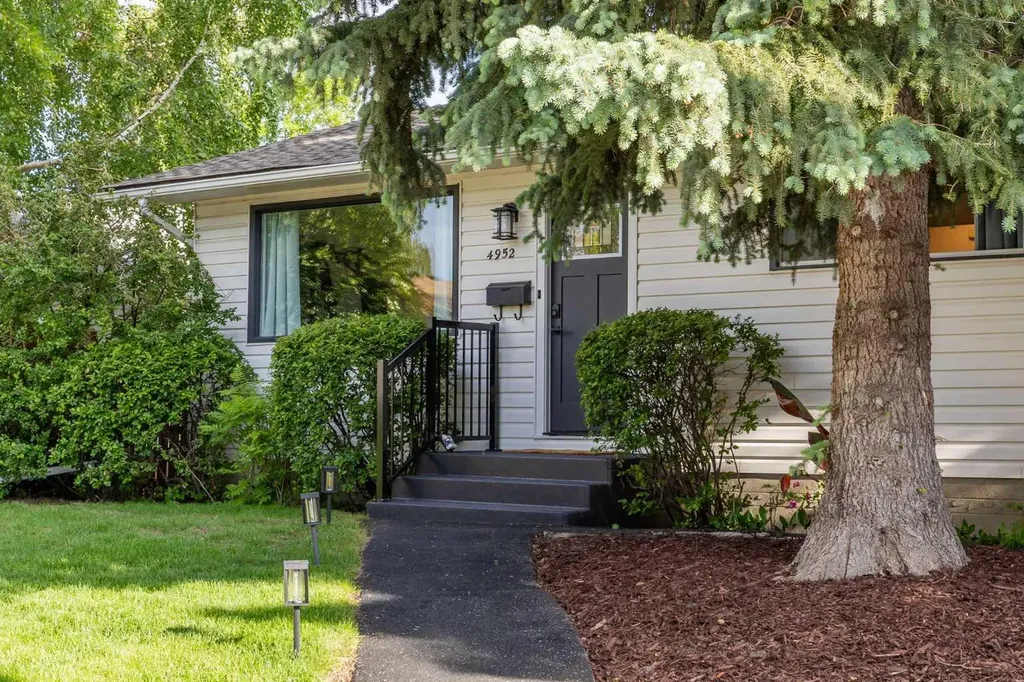 4952 Vanguard Road NW Calgary AB T3A 0R5