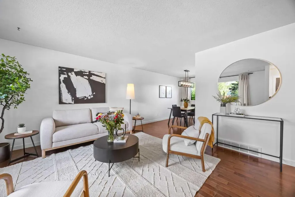 4952 Vanguard Road NW Calgary AB T3A 0R5