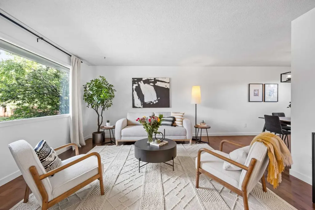 4952 Vanguard Road NW Calgary AB T3A 0R5