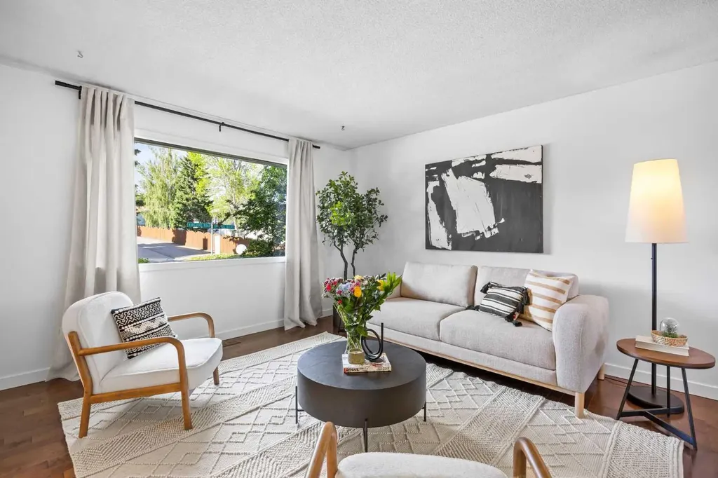 4952 Vanguard Road NW Calgary AB T3A 0R5