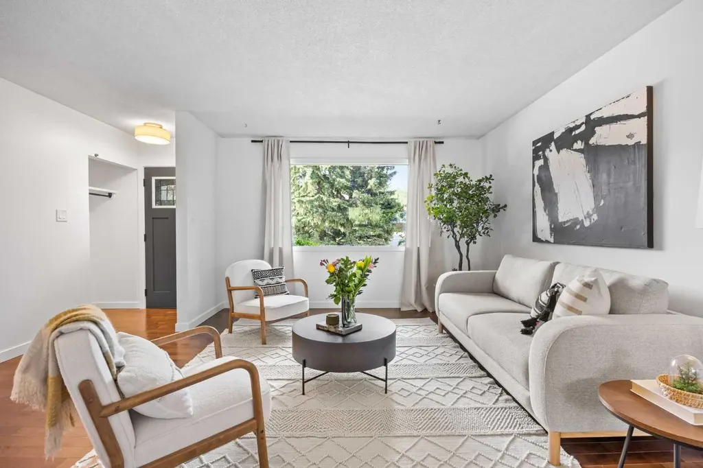 4952 Vanguard Road NW Calgary AB T3A 0R5