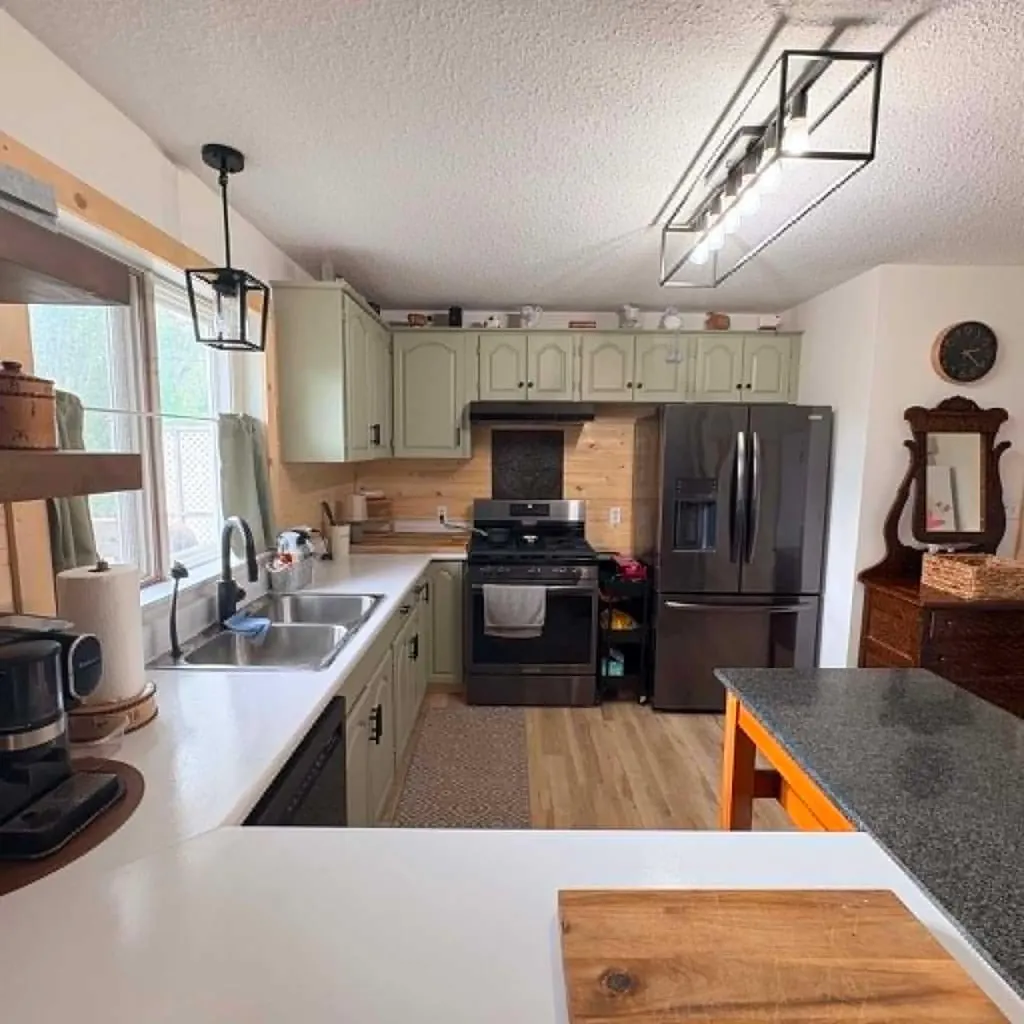 5018 Alexander Avenue Coronation AB T0C1C0