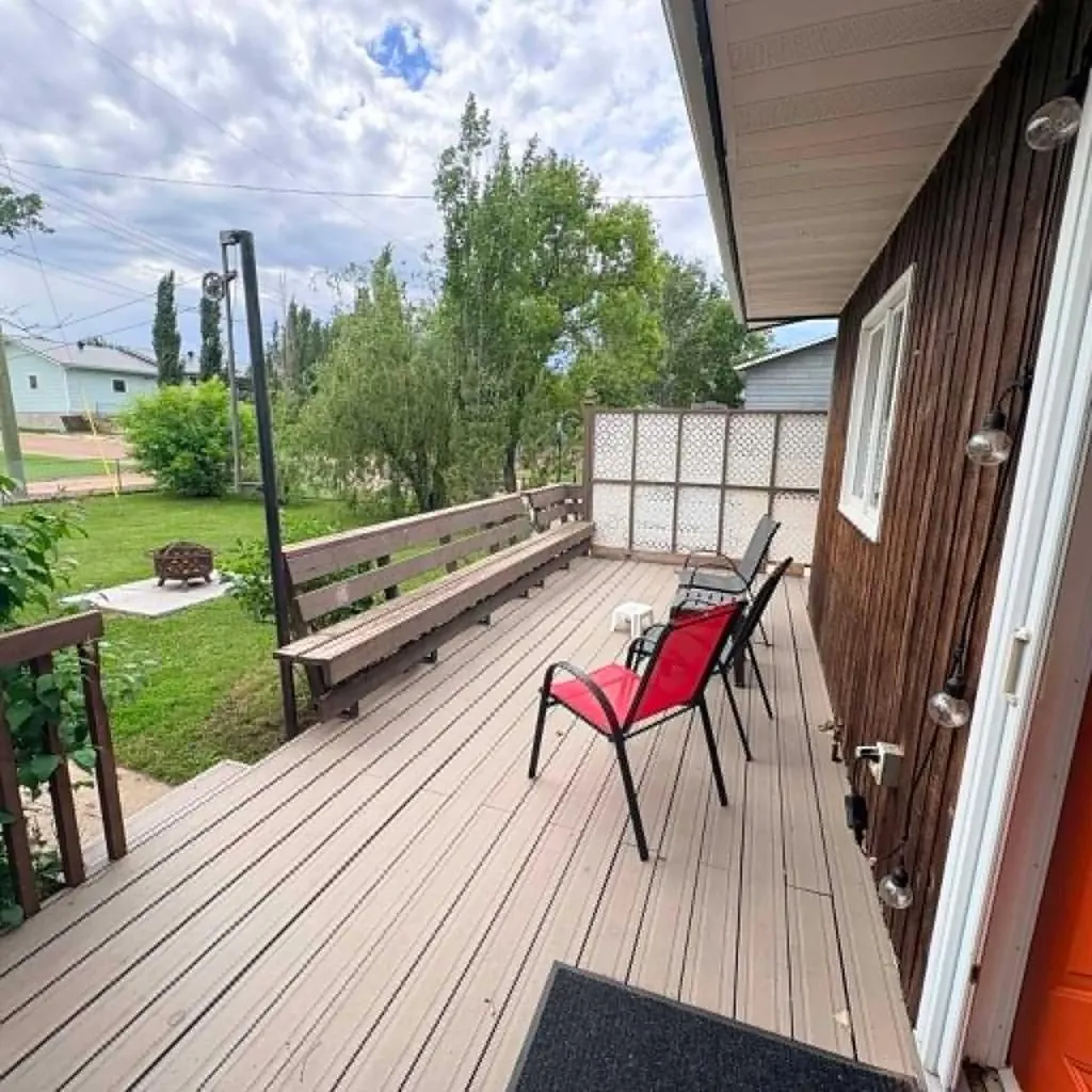 5018 Alexander Avenue Coronation AB T0C1C0