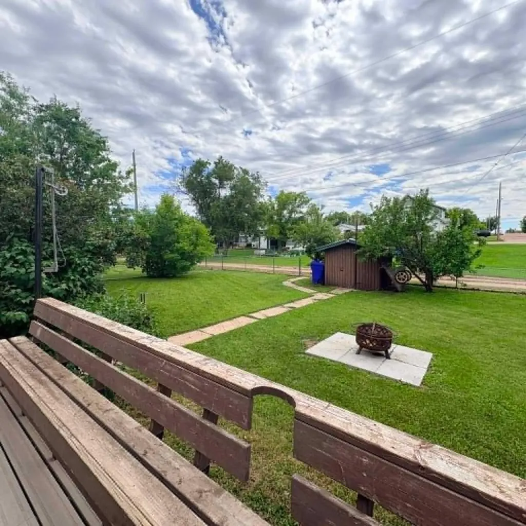 5018 Alexander Avenue Coronation AB T0C1C0