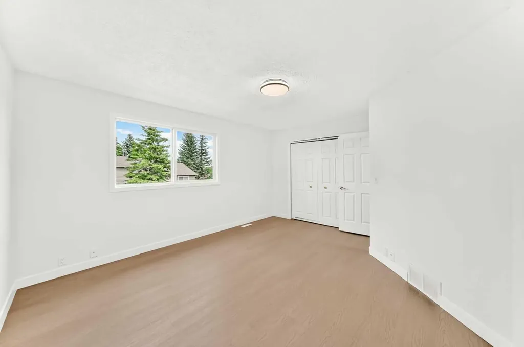 7205 4 Street NE Calgary AB T2K 5S3