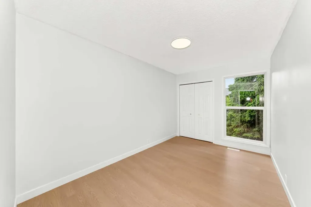 7205 4 Street NE Calgary AB T2K 5S3