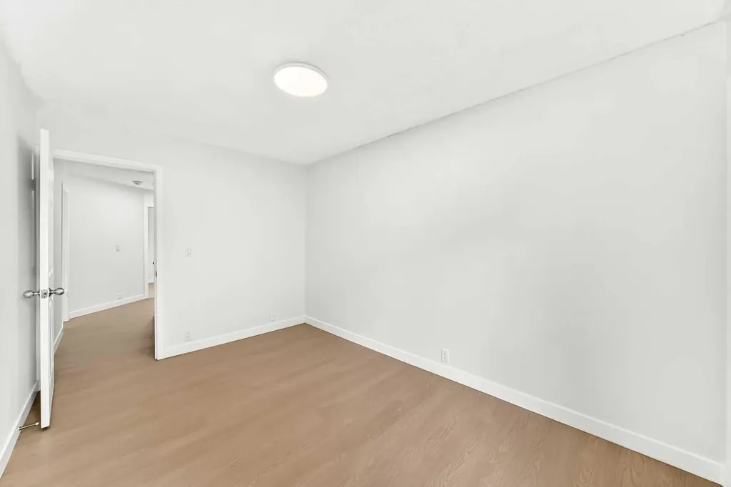 7205 4 Street NE Calgary AB T2K 5S3
