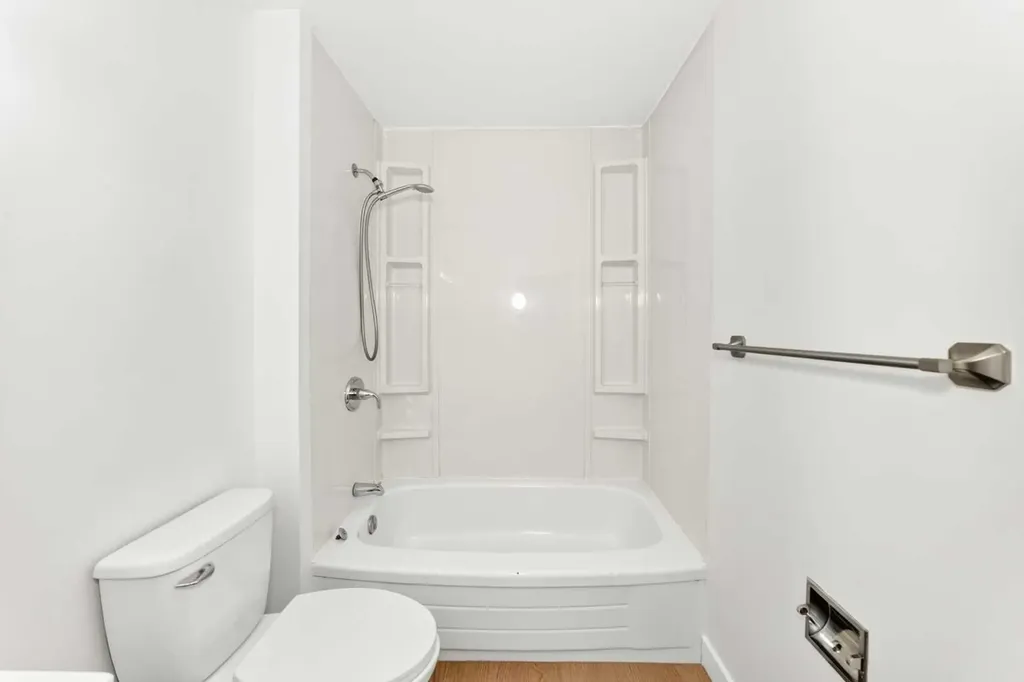 7205 4 Street NE Calgary AB T2K 5S3