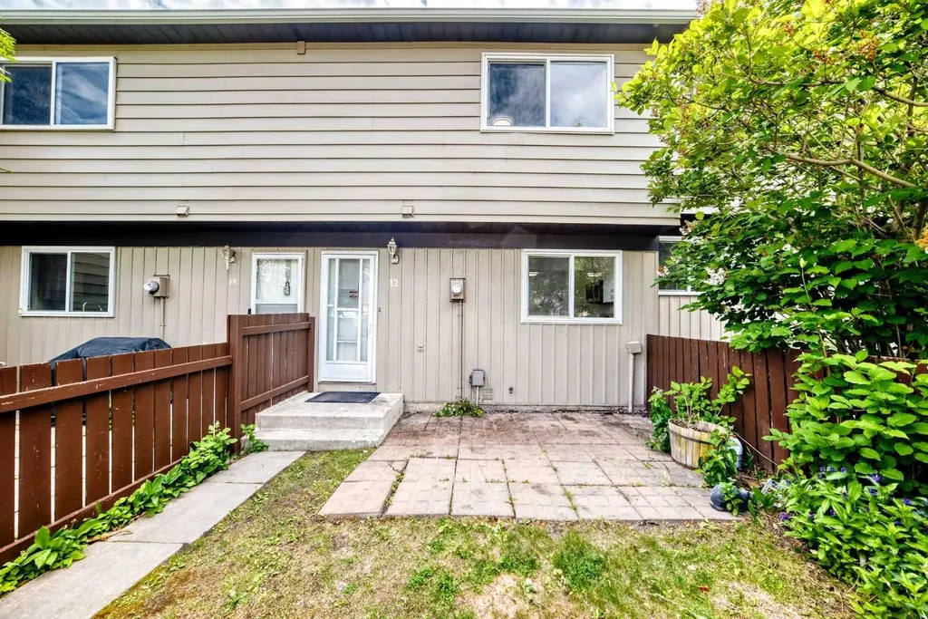 7205 4 Street NE Calgary AB T2K 5S3