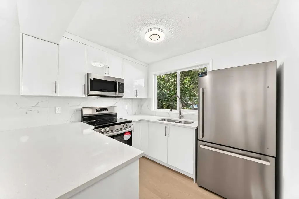 7205 4 Street NE Calgary AB T2K 5S3