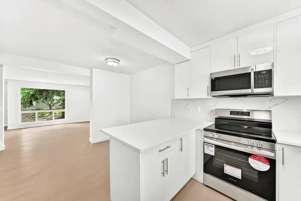 7205 4 Street NE Calgary AB T2K 5S3