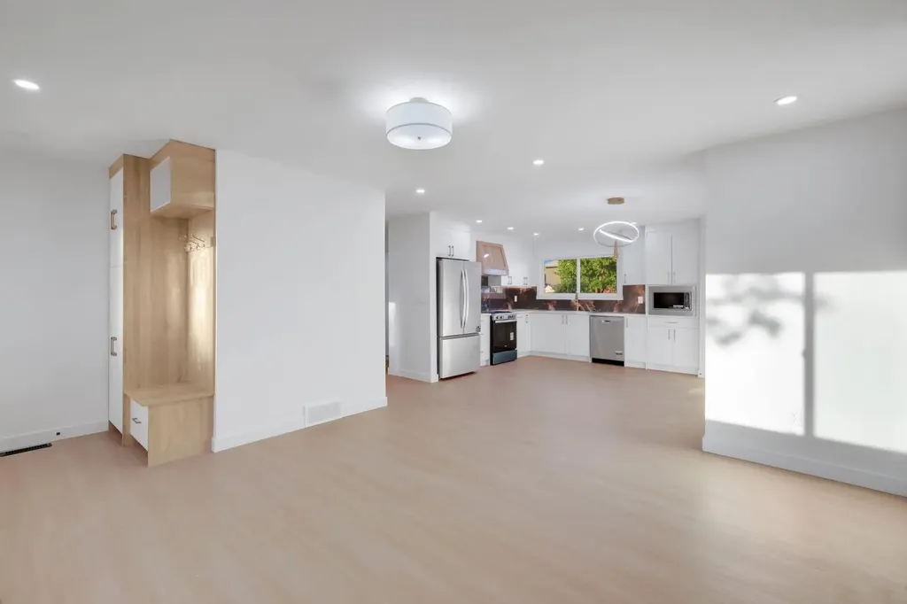 1174 Abbeydale Drive NE Calgary AB T2A 6L1