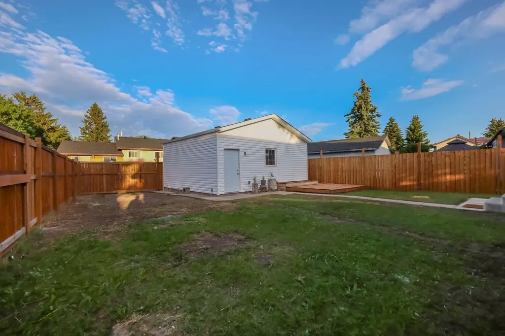1174 Abbeydale Drive NE Calgary AB T2A 6L1