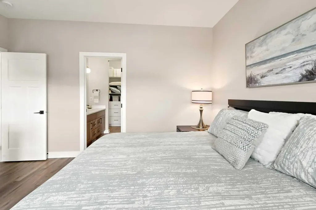 99 Gray Close Sylvan Lake AB T4S 0W4