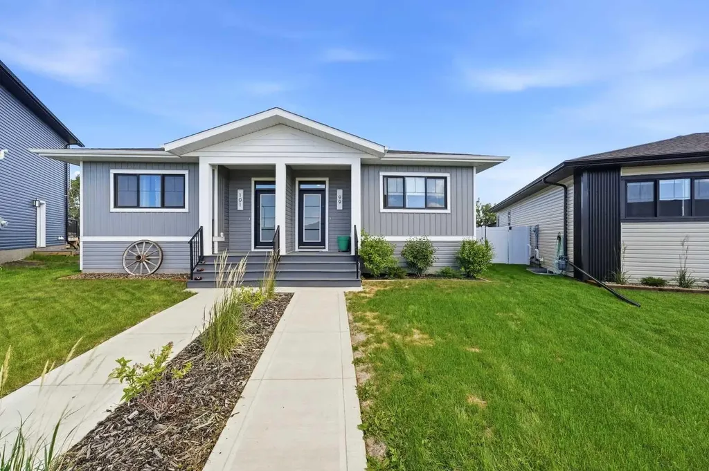 99 Gray Close Sylvan Lake AB T4S 0W4