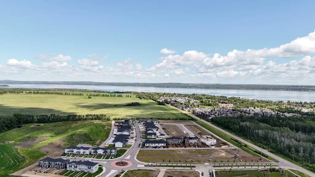 99 Gray Close Sylvan Lake AB T4S 0W4
