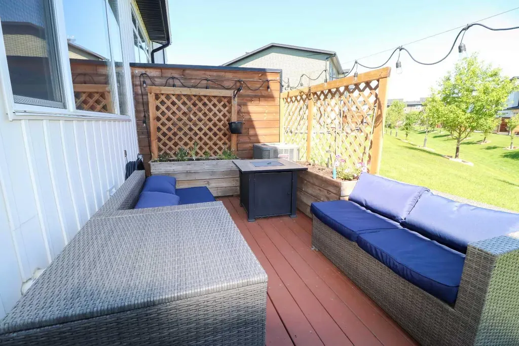 442 Highlands Boulevard W Lethbridge AB T1J5K5