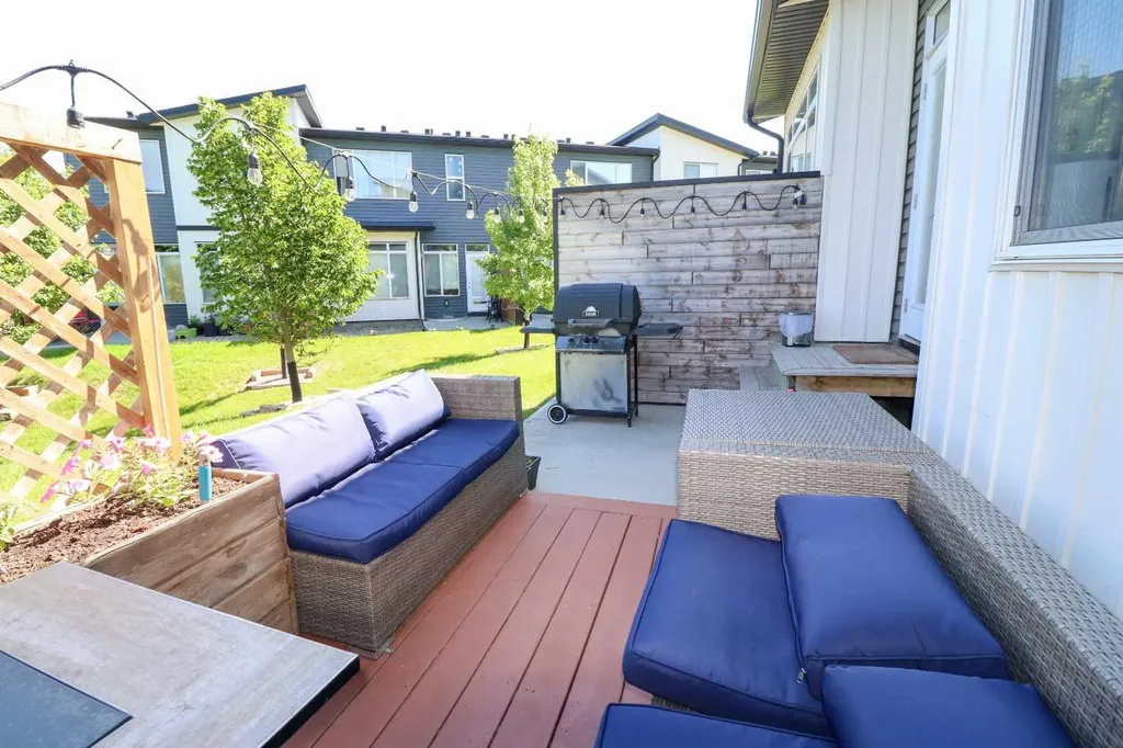 442 Highlands Boulevard W Lethbridge AB T1J5K5