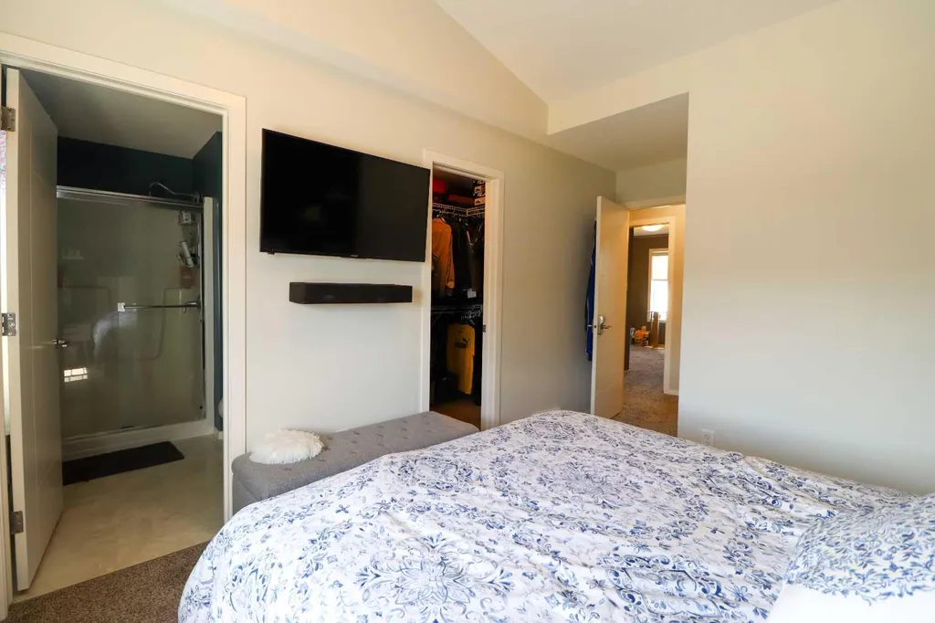 442 Highlands Boulevard W Lethbridge AB T1J5K5