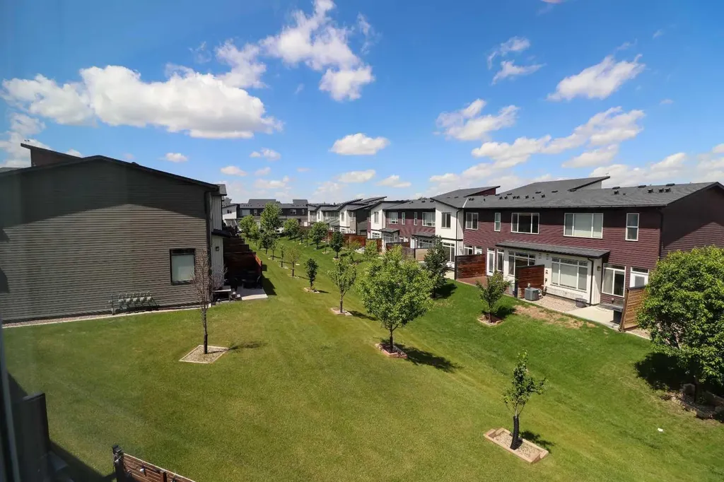 442 Highlands Boulevard W Lethbridge AB T1J5K5