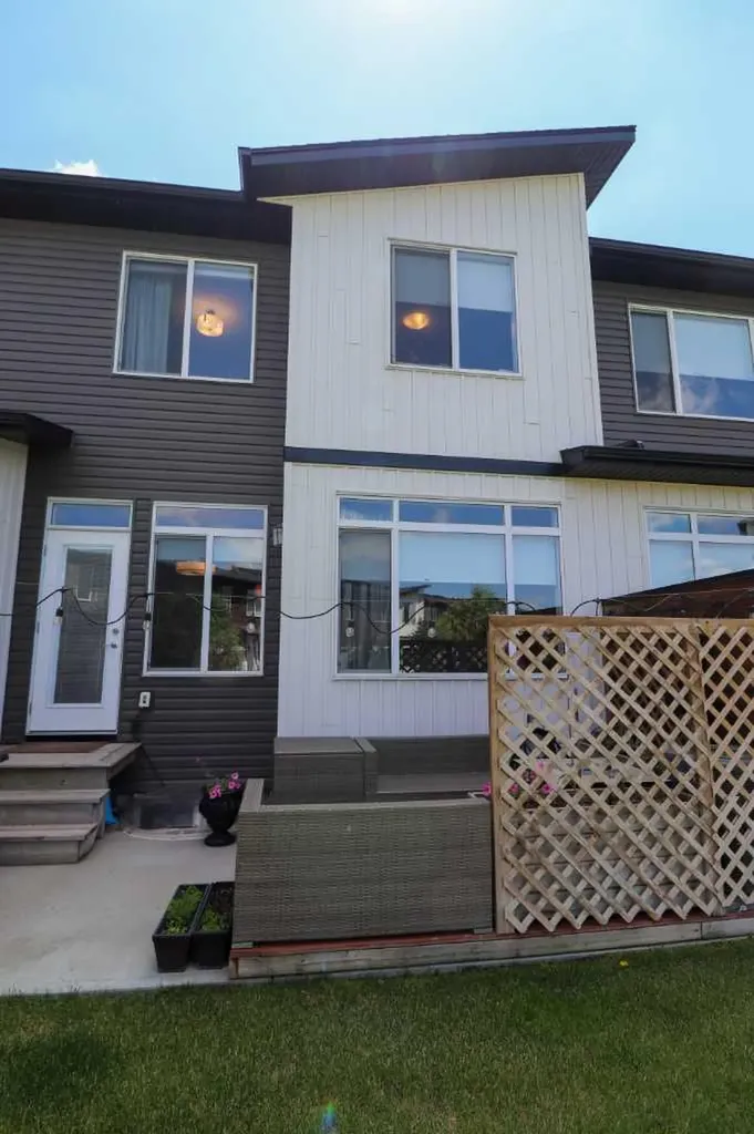 442 Highlands Boulevard W Lethbridge AB T1J5K5