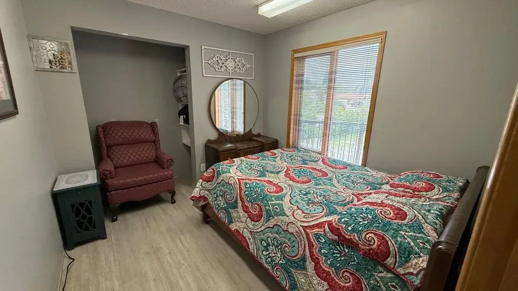 307 4th Avenue Hanna AB T0J1P0