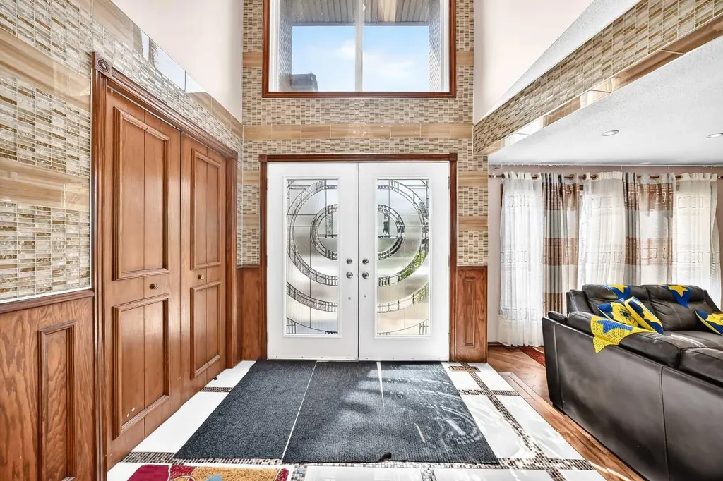 204 Deer Ridge Way SE Calgary AB T2J 5Y6