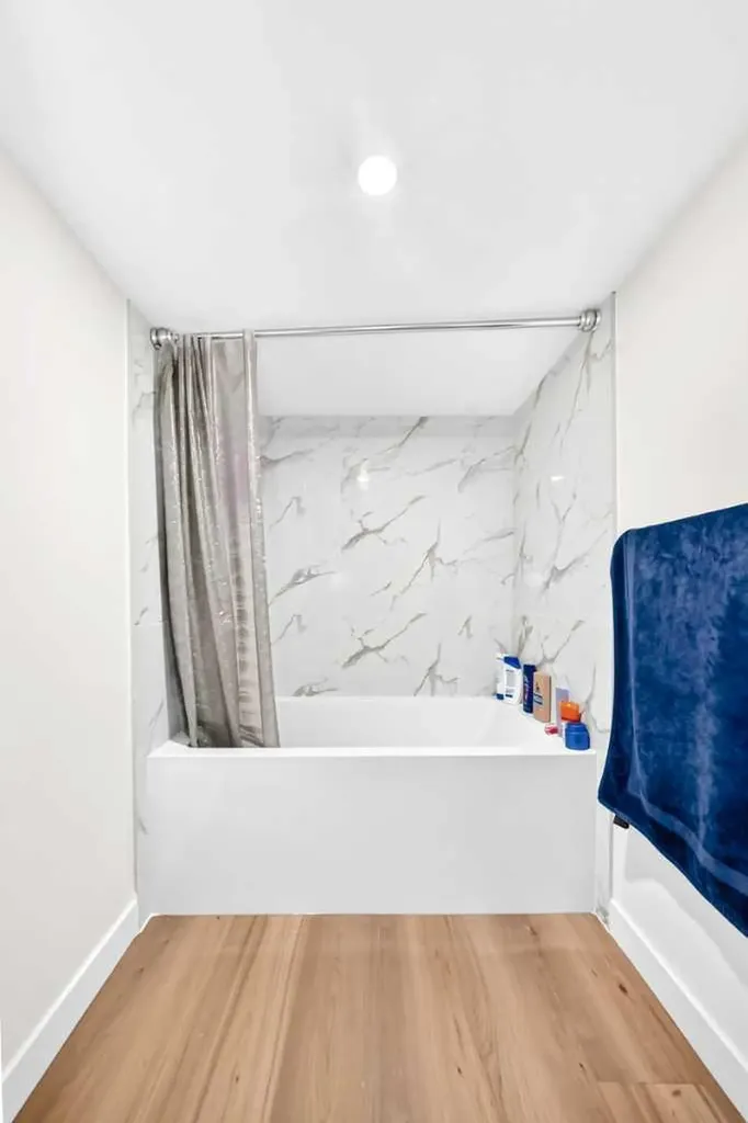 204 Deer Ridge Way SE Calgary AB T2J 5Y6