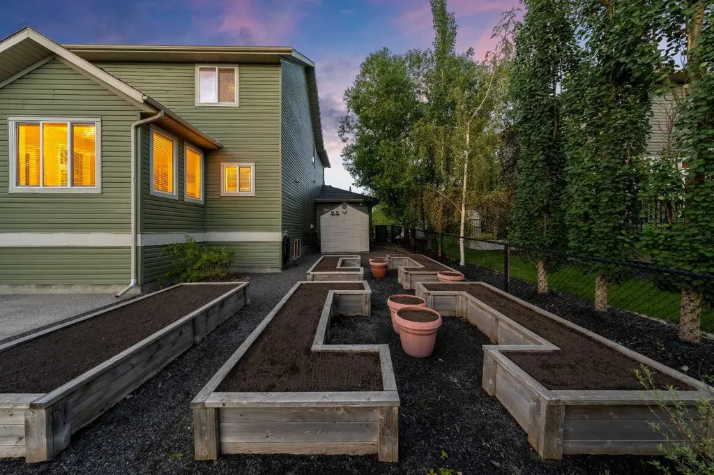 441 Boulder Creek Way SE Langdon AB T0J 1X3
