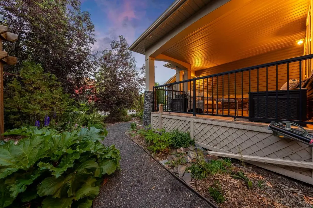 441 Boulder Creek Way SE Langdon AB T0J 1X3