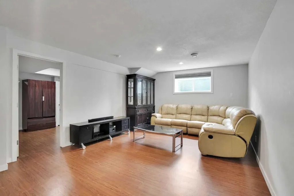 209 Windford Park SW Airdrie AB T4B 4E9